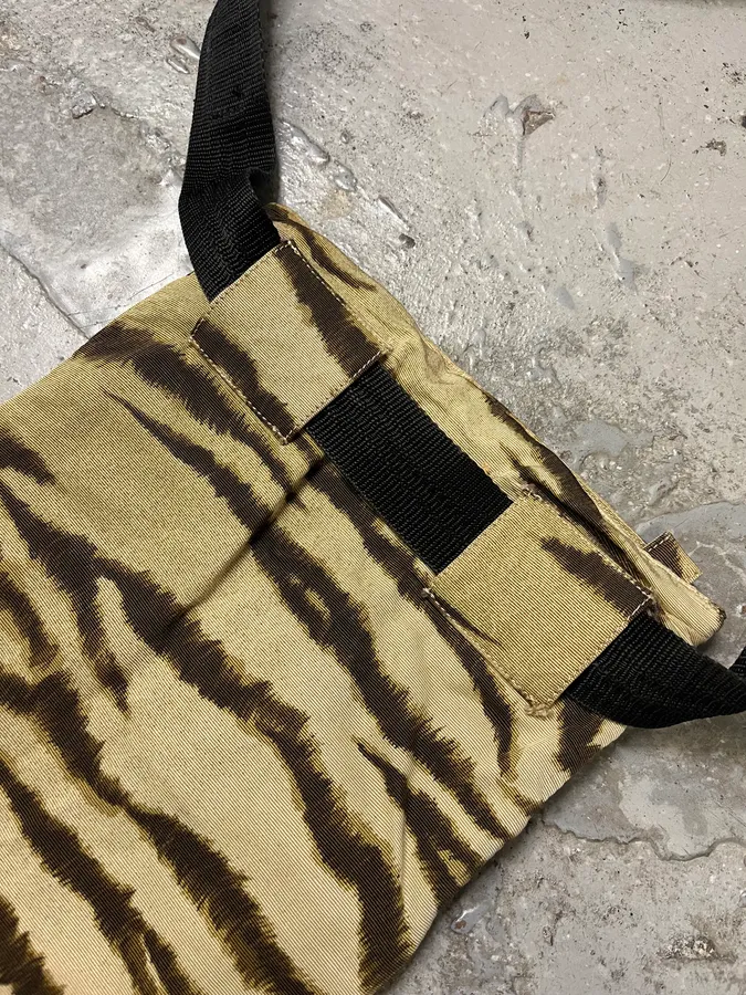 2000s Dolce & Gabbana Wild Zebra Cargo Shoulder Bag - Image 6