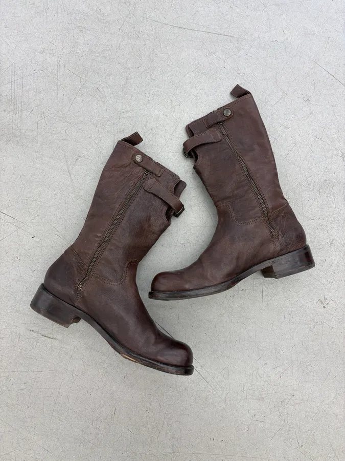 2000s Dsquared2 Brown Leather Ankle Boots - Image 4