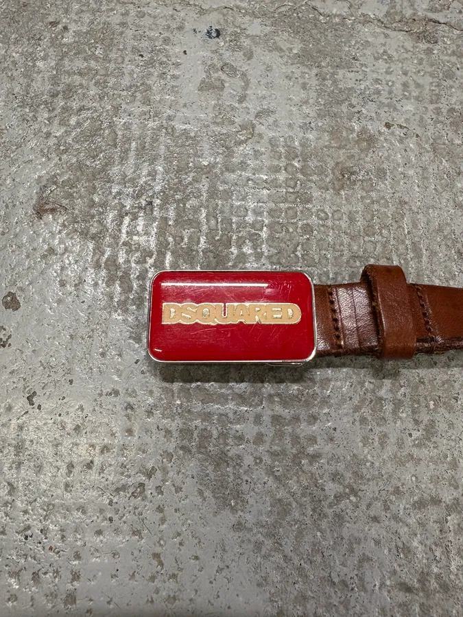 2000s Dsquared2 Red Buckle Brown Leather Belt - Image 7