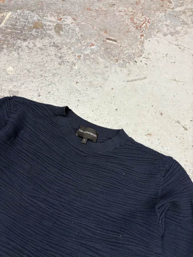 2000s Emporio Armani Pleats Navy Sweater - Image 5