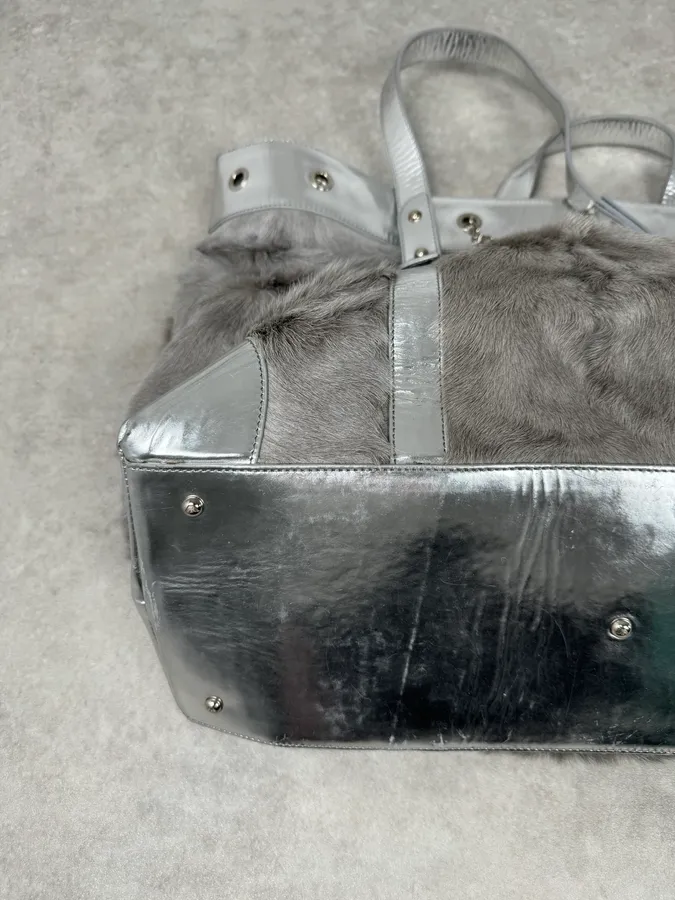 2000s Emporio Armani Silver Fur Leather Handle Bag - Image 10