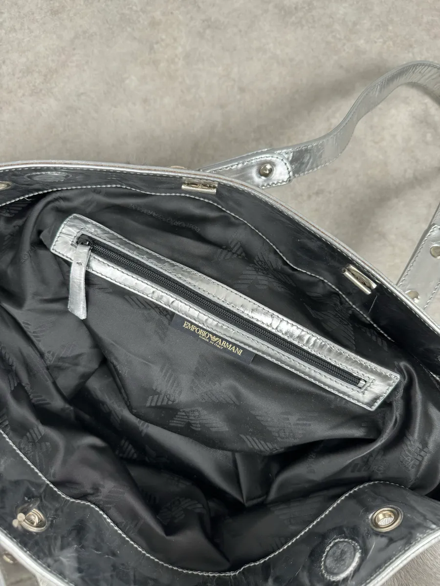 2000s Emporio Armani Silver Fur Leather Handle Bag - Image 9