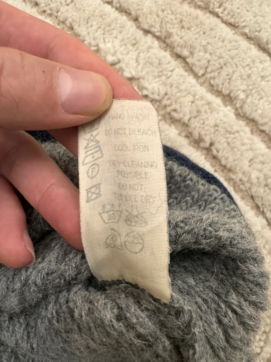 2000s Emporio Armani Wool Vest - Image 8