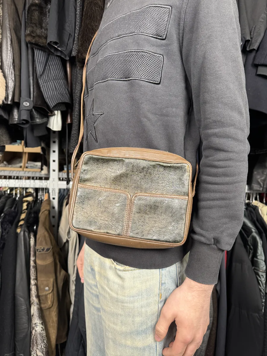 2000s Fendi Brown Leather Shoulder Bag - Image 2