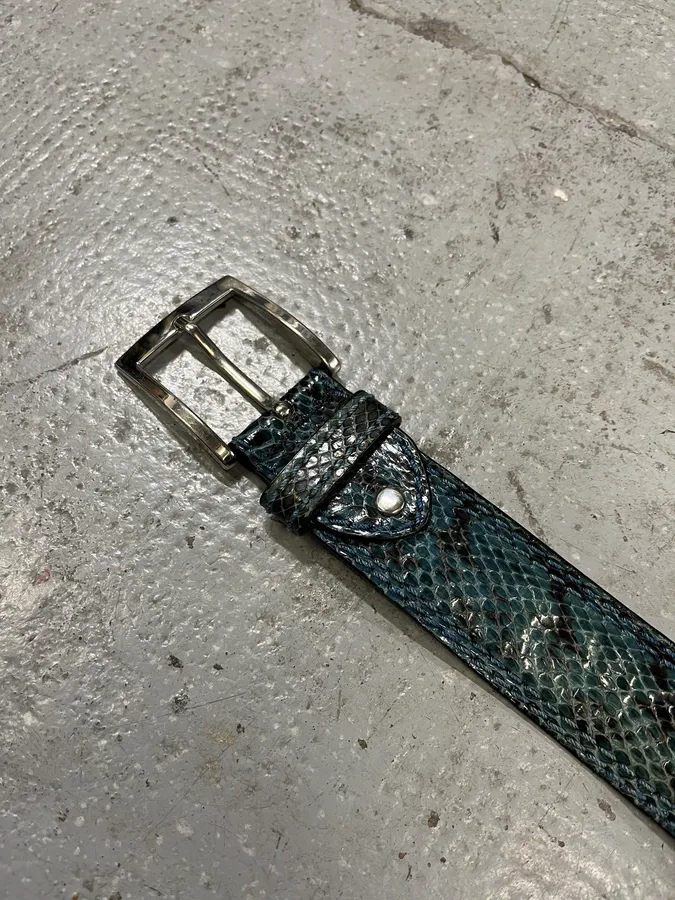 2000s Gianfranco Ferré Blue Gradient Python Embossed Leather Belt - Image 6