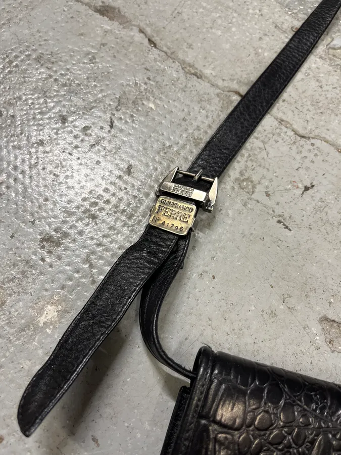 2000s Gianfranco Ferré Black Leather Crocodile Embossed Bag - Image 3