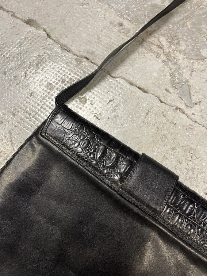 2000s Gianfranco Ferré Black Leather Crocodile Embossed Bag - Image 6