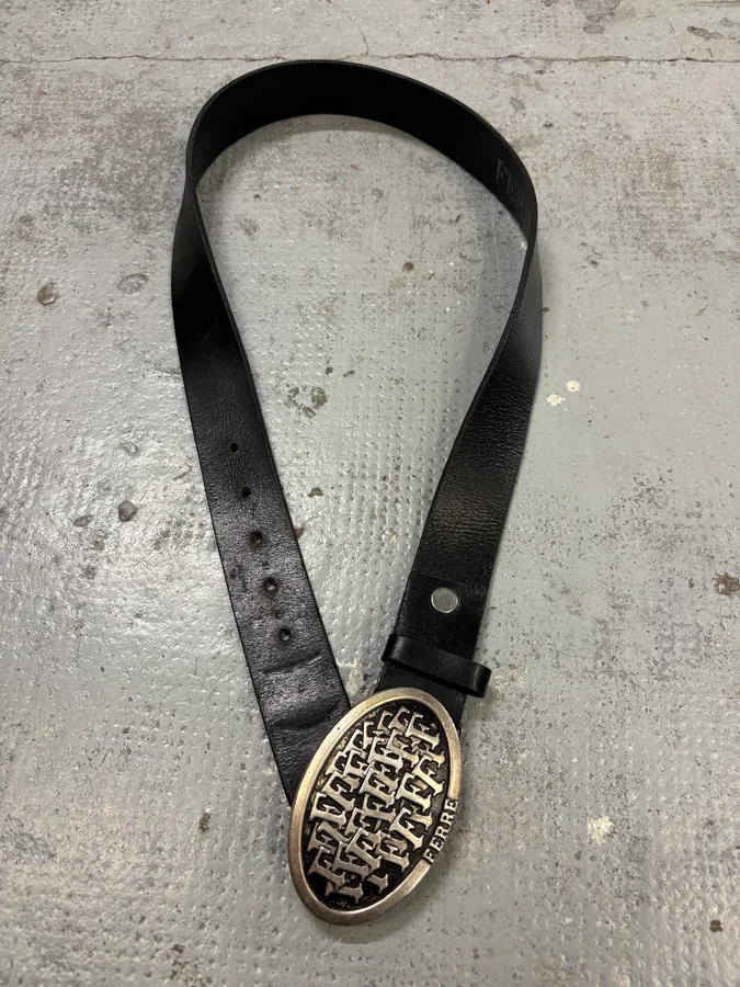 2000s Gianfranco Ferré Black Leather Logo Belt - Image 5