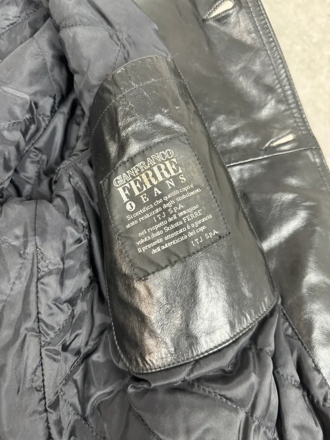 2000s Gianfranco Ferré Black Leather Trucker Jacket - Image 10