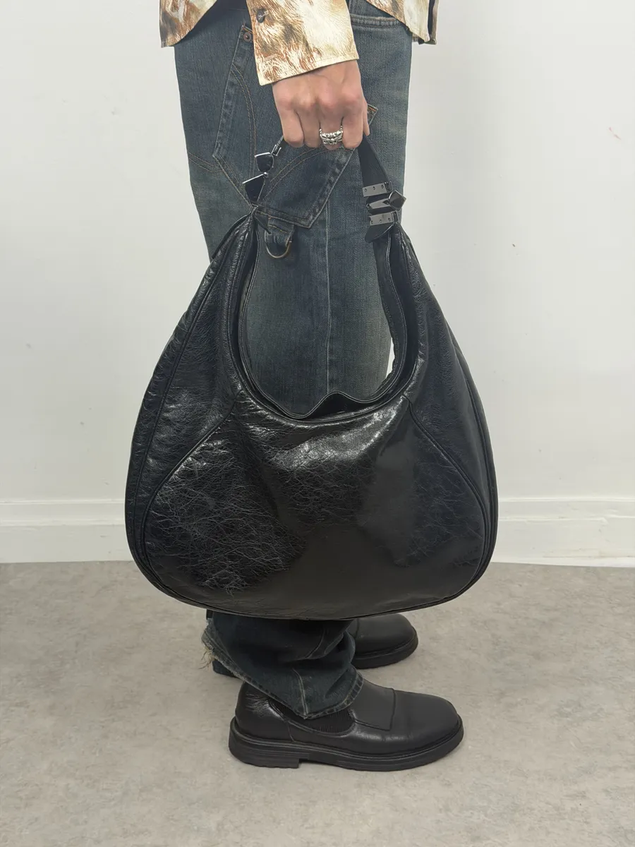 2000s Gianfranco Ferré Black Premium Curved Leather Bag - Image 2