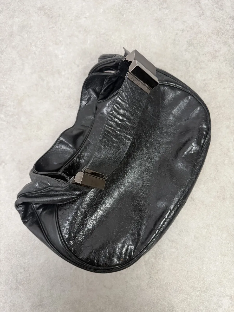2000s Gianfranco Ferré Black Premium Curved Leather Bag - Image 8