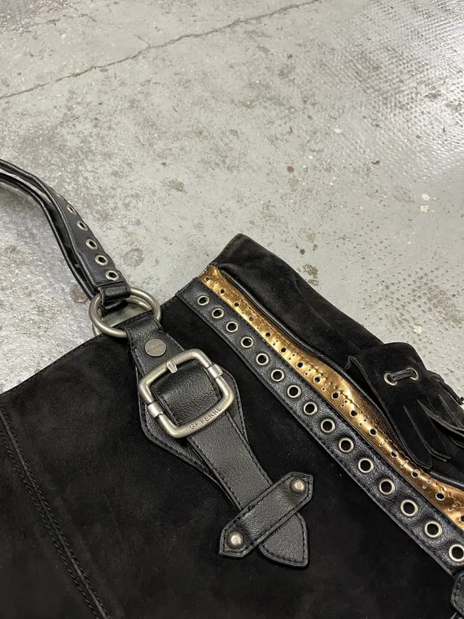 2000s Gianfranco Ferre Black Suede Leather Eyeled Handle Bag - Image 4