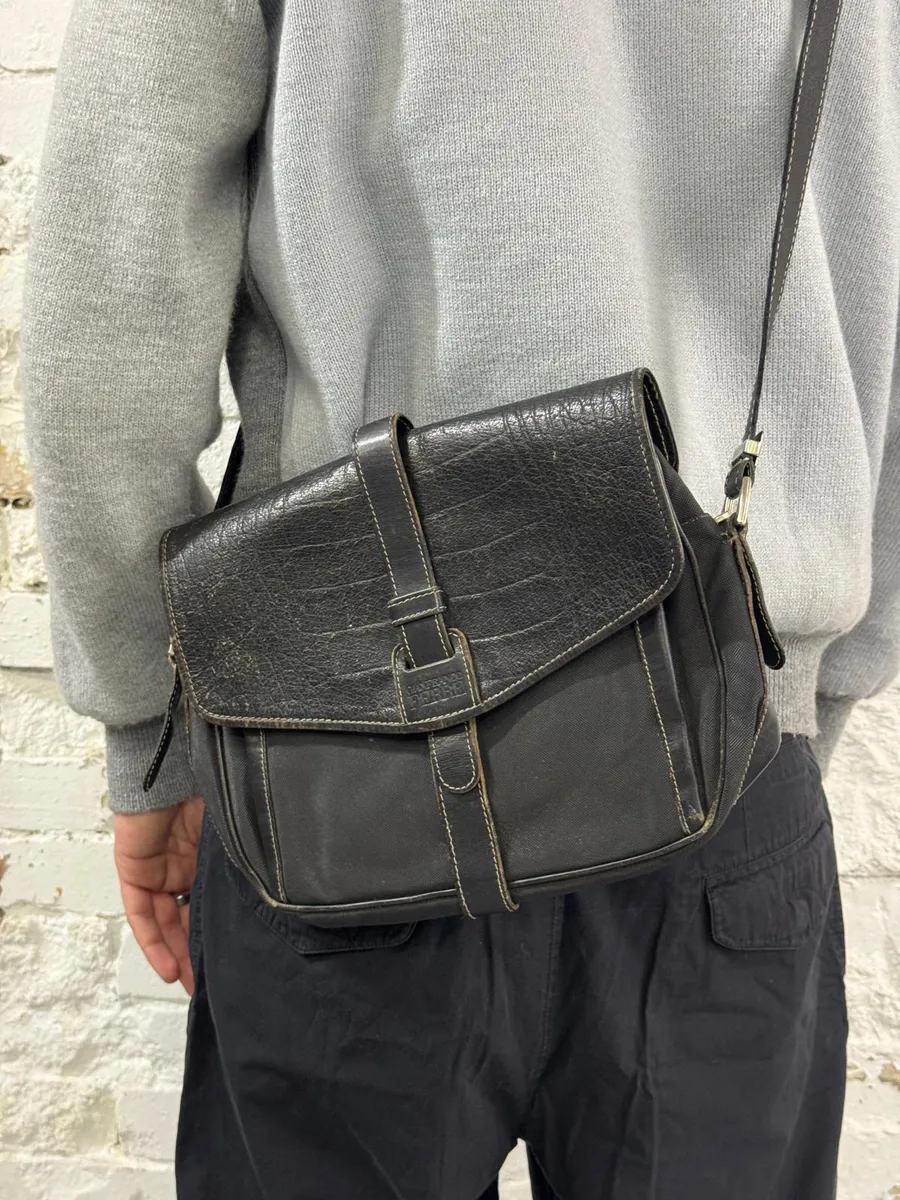 2000s Gianfranco Ferré Brown Crocodile Leather Canva Shoulder Bag - Image 2