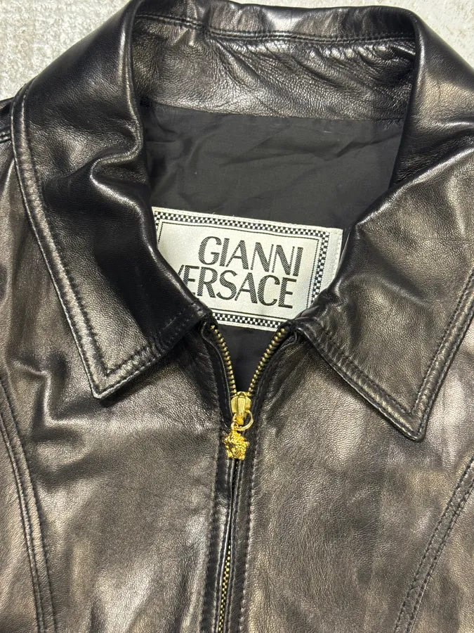 2000s Gianni Versace Black Premium Leather Jacket - Image 8