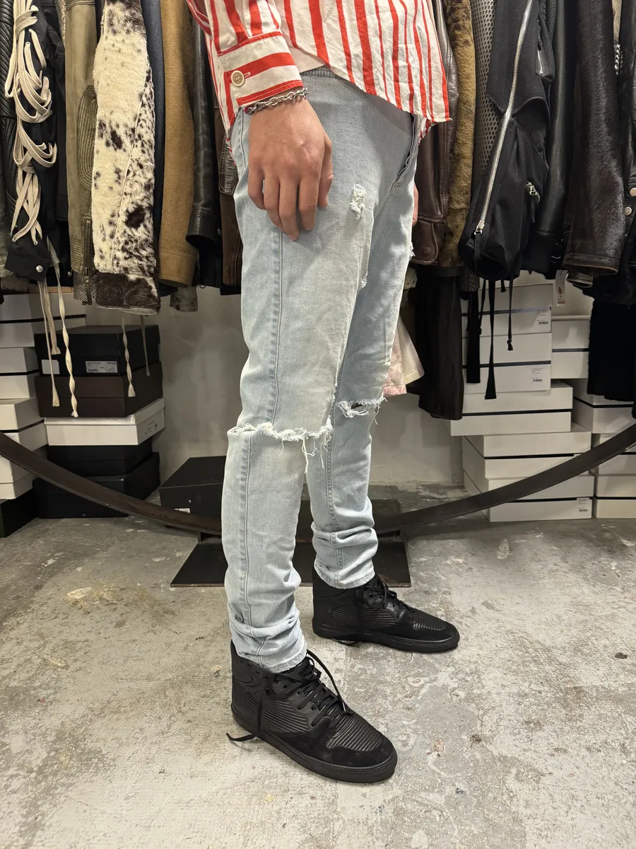 2000s Givenchy Blue Distressed Slim Denim Jeans - Image 4