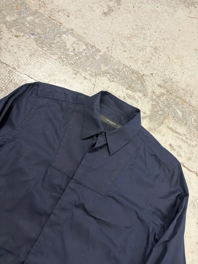 2000s Givenchy Navy Classy Mafia Shirt - Image 4
