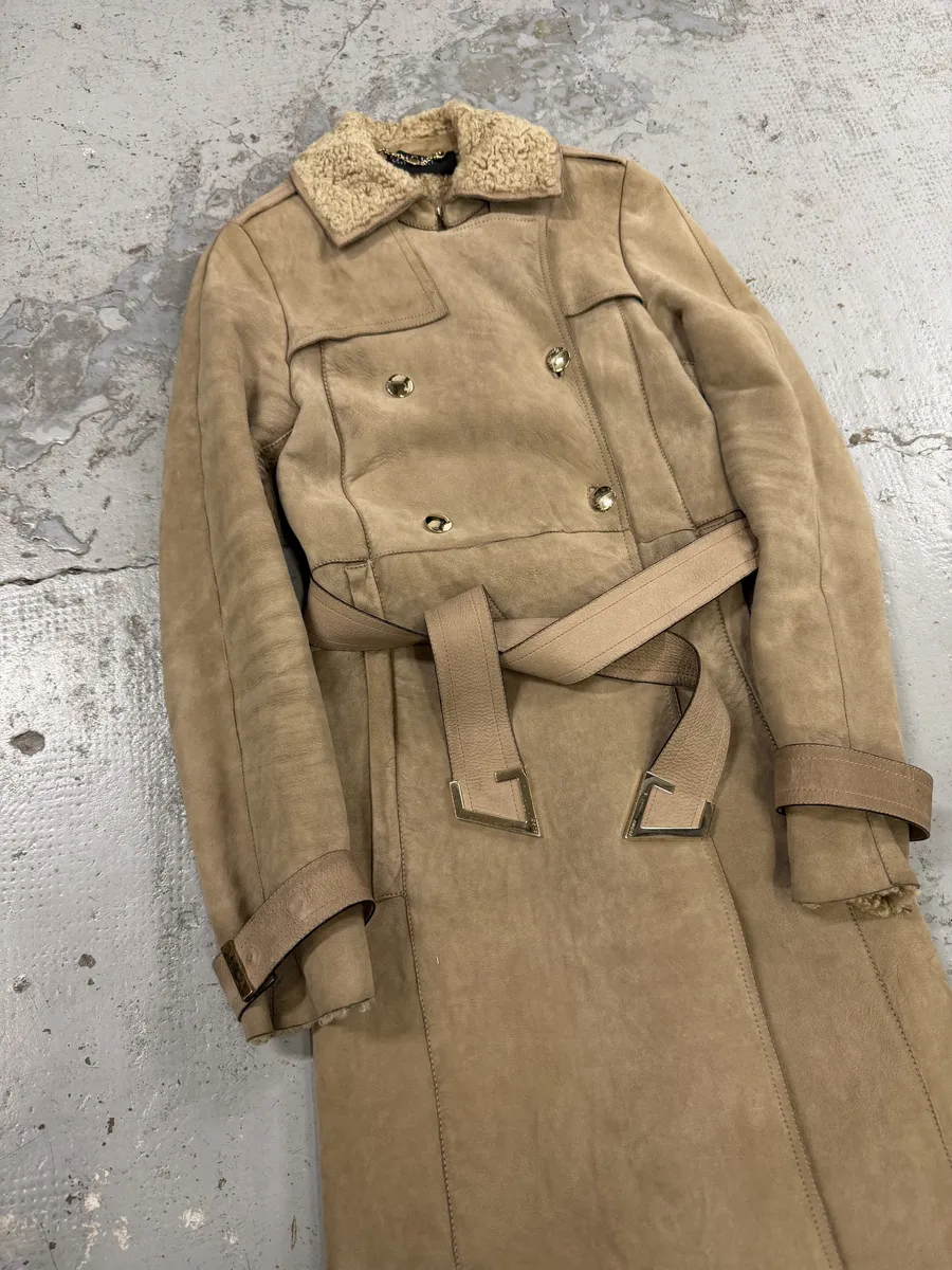 2000s Gucci Beige Premium Shearling Long Belted Coat - Image 4