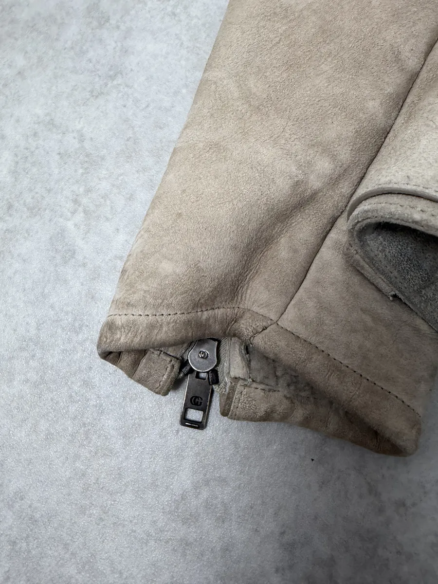 2000s Gucci Beige Shearling Asymmetrical Leather Jacket - Image 7