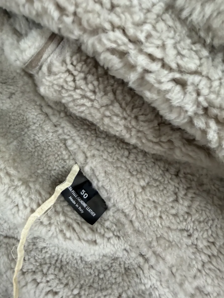 2000s Gucci Beige Shearling Asymmetrical Leather Jacket - Image 8