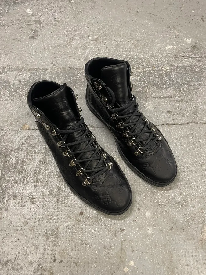 2000s Gucci Black High Leather Monogram Shoes - Image 4