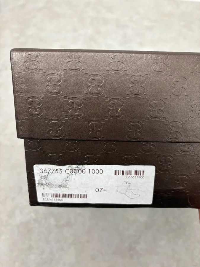 2000s Gucci Black Minimalist Leather Boots - Image 13