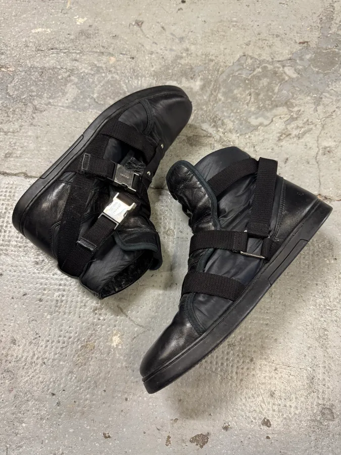 2000s Gucci Black Strap Buckle Mid Sneakers - Image 4