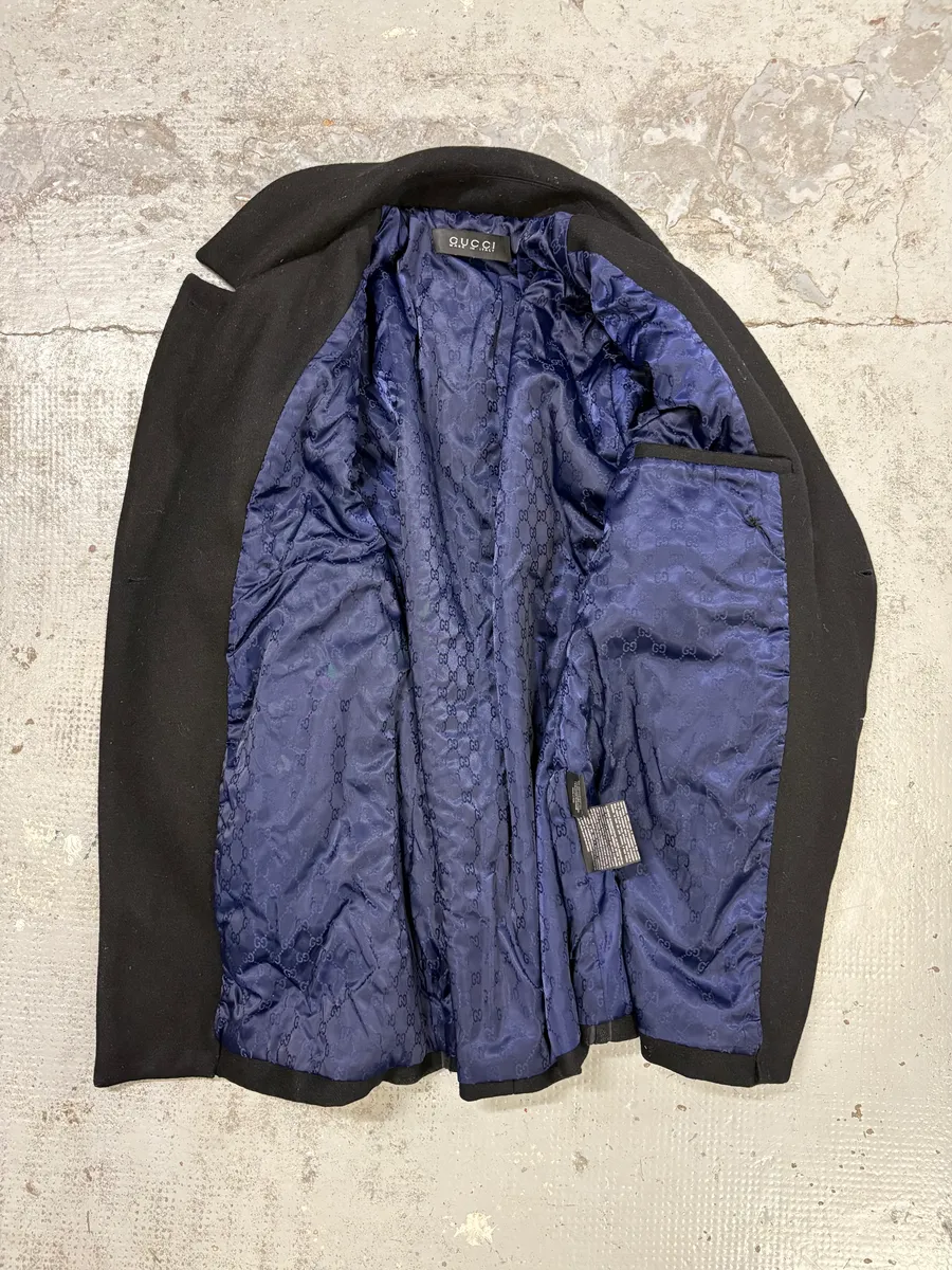 2000s Gucci Black Wool Double-Breasted Coat - Image 8
