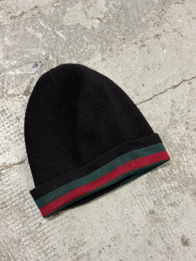 2000s Gucci Black Wool Striped Beanie - Image 4