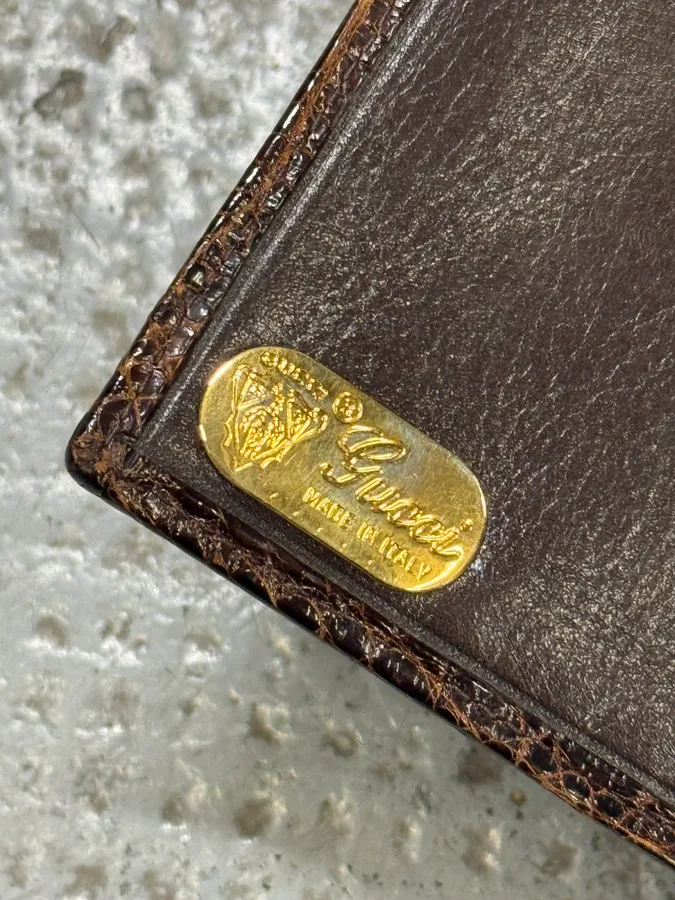 2000s Gucci Brown Crocodile Effect Leather Wallet - Image 4