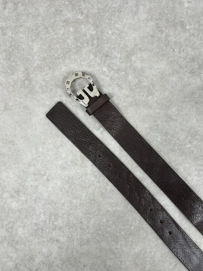 2000s Gucci Brown Leather Horseshoe Logo Buckle Belt - Image 4