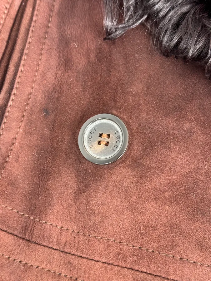 2000s Gucci Brown Shearling Leather Buttoned Jacket - Image 12