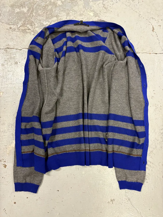 2000s Gucci Grey & Blue Striped Minimalist Cardigan - Image 5