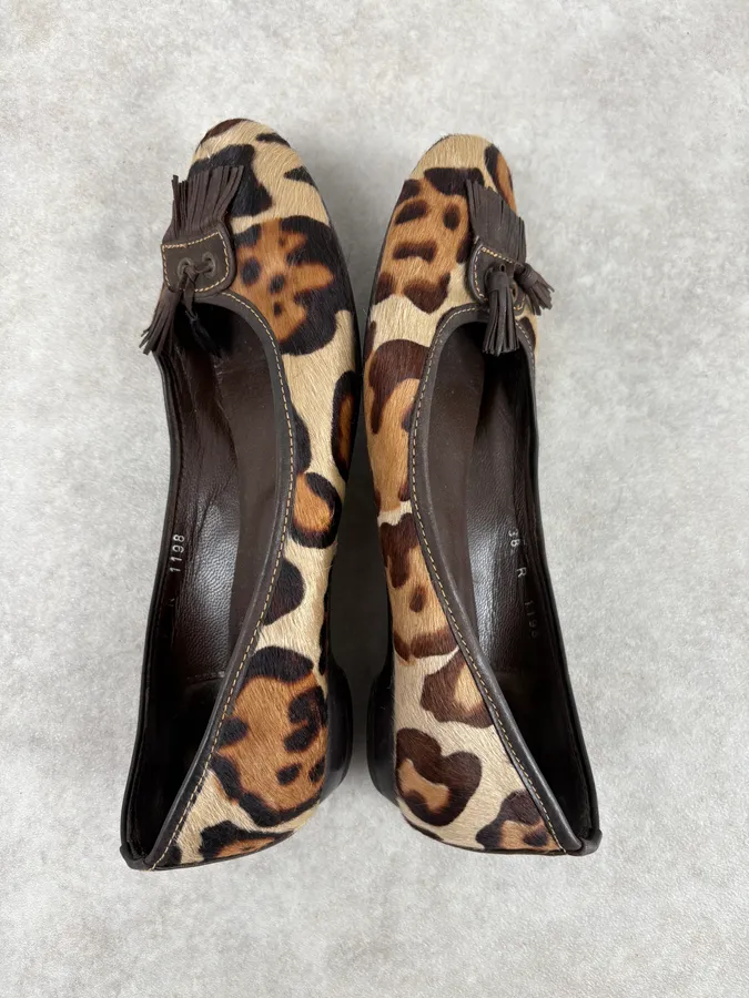 2000s Gucci Leopard Print Pony Hair Slip On Ballet Flats - Image 4