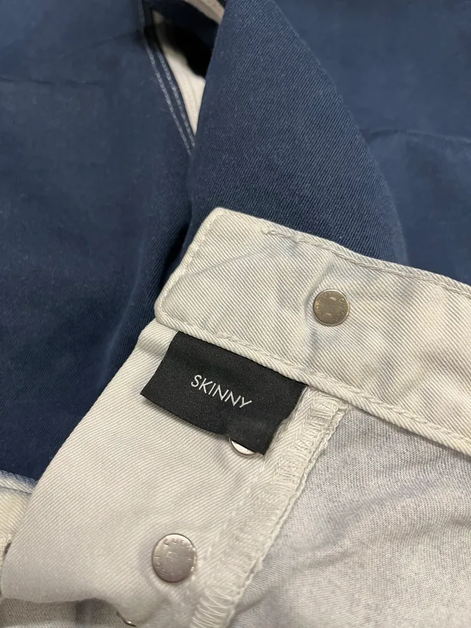 2000s Gucci Navy & White Avant-Garde Slim Pants - Image 13