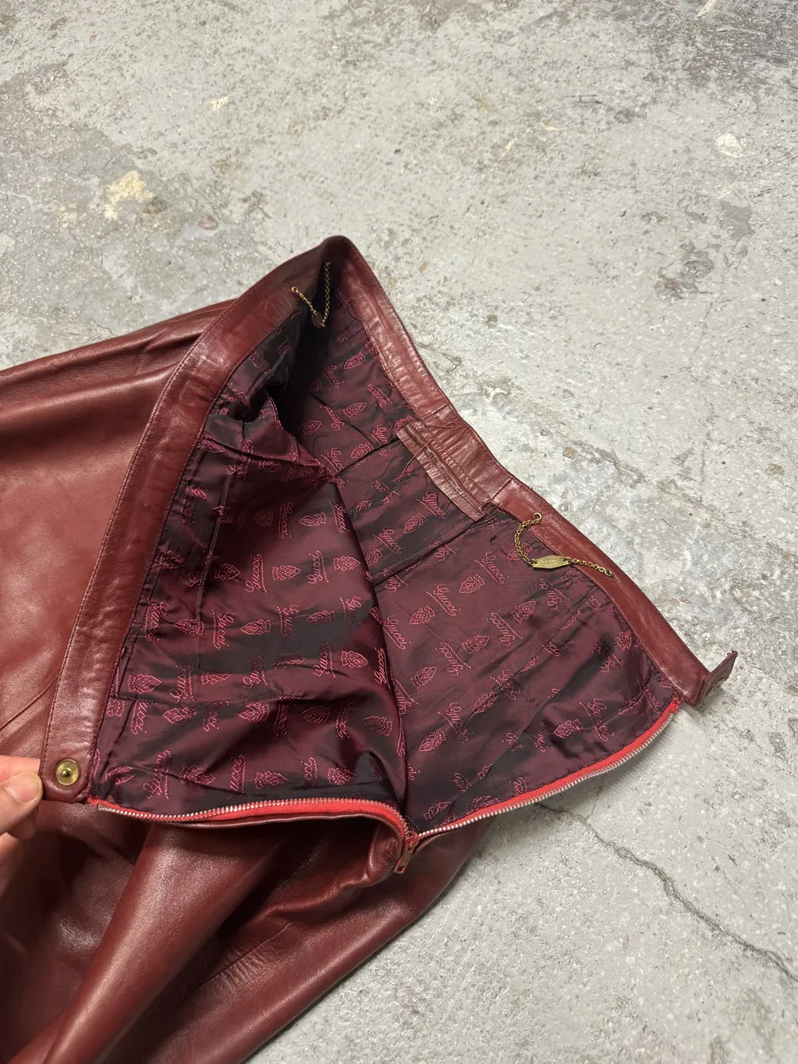 2000s Gucci Red Leather Glamour Skirt - Image 7