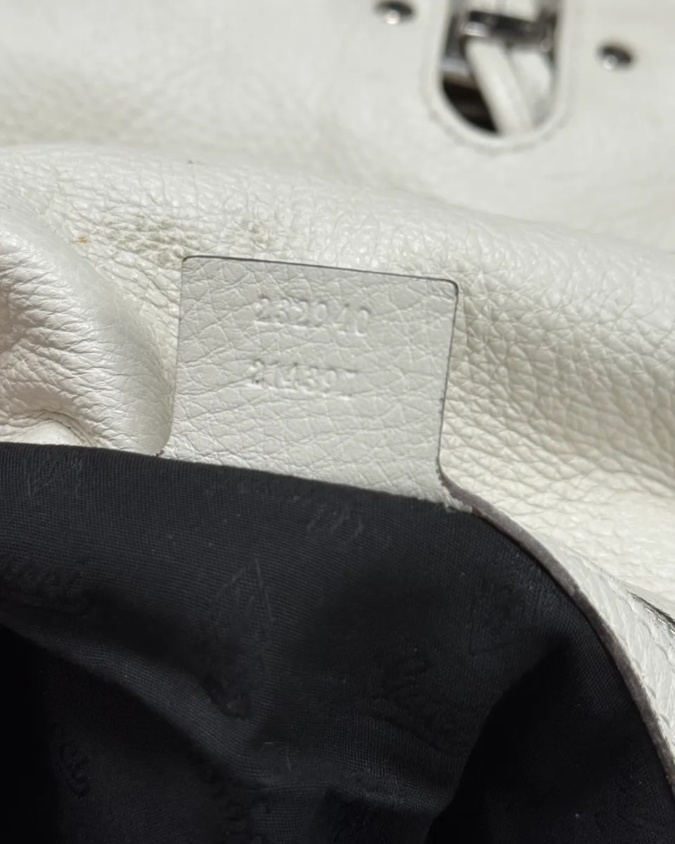 2000s Gucci White Leather Bamboo Claps Handle Bag - Image 14
