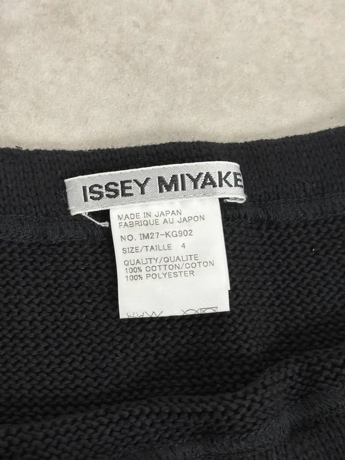 2000s Issey Miyake Black Pleated Dress - Image 8