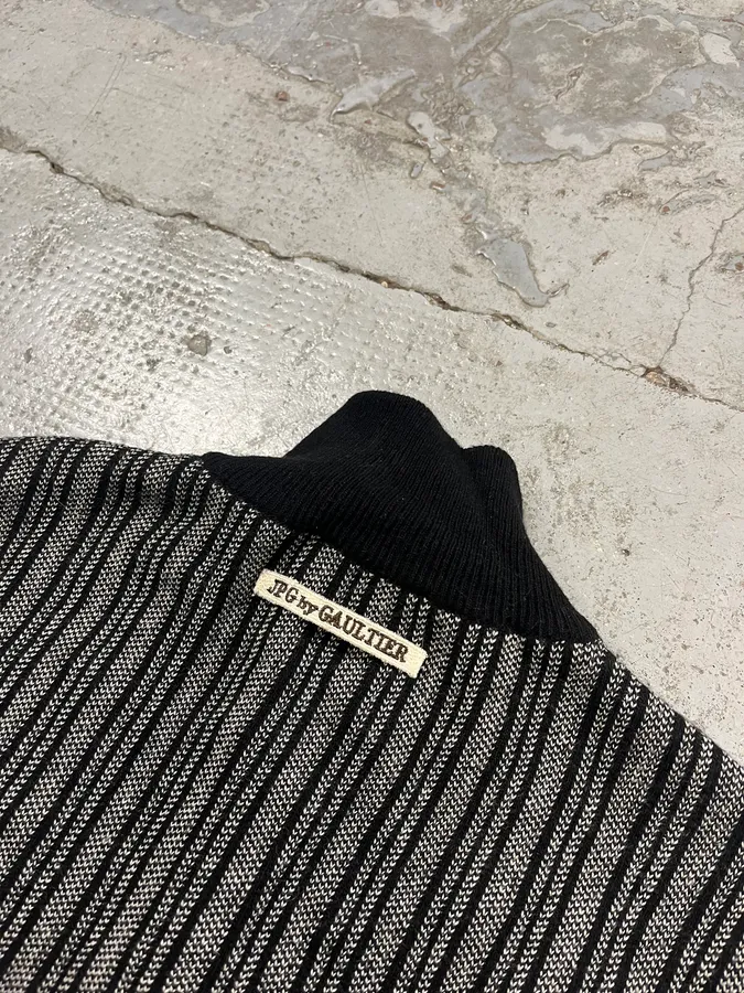 2000s Jean Paul Gaultier Grey Propaganda Zip-up Sweater - Image 9