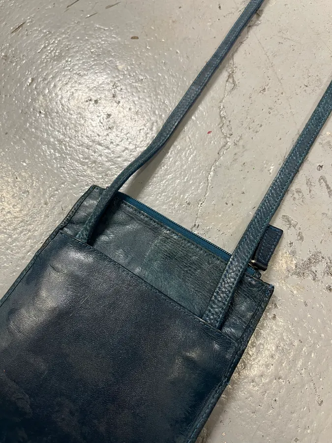 2000s Jean Paul Gaultier Marlene Dietrich Face Navy Leather Shoulder Bag - Image 7