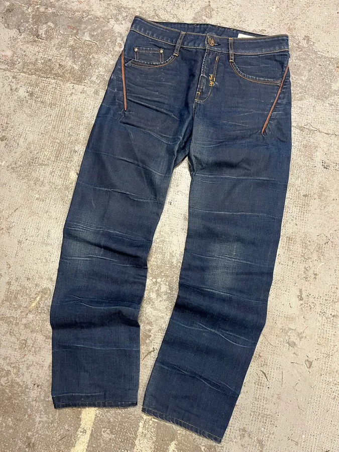 2000s Legend Blue Faded Jeans - Image 4