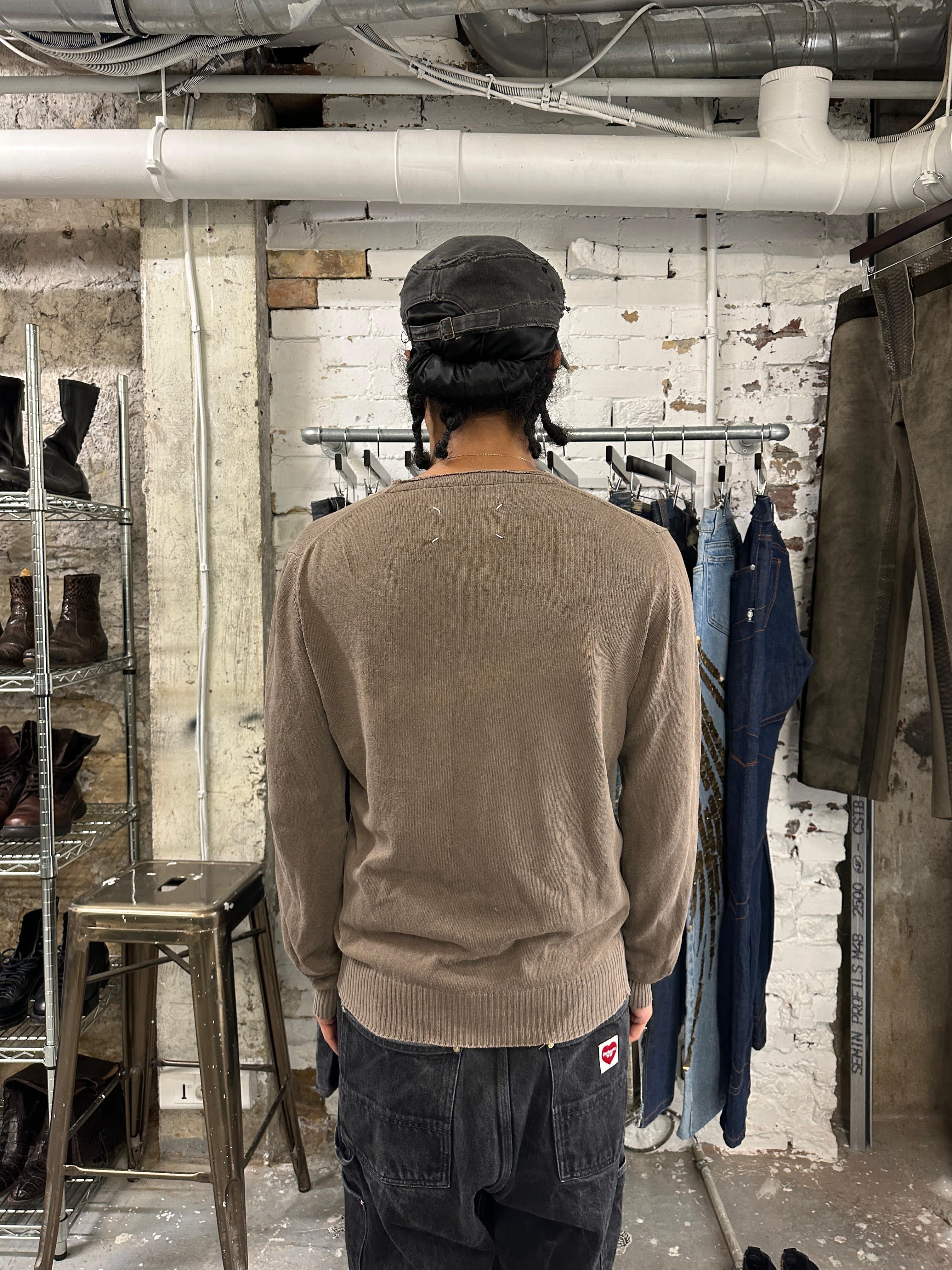 2000s Maison Martin Margiela Brown Faded V Sweater - Image 2