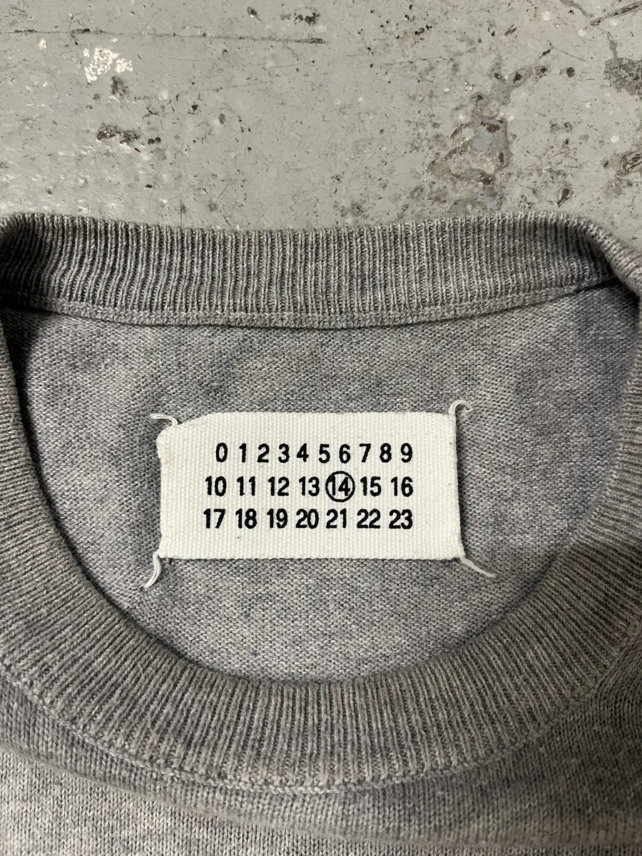 2000s Maison Martin Margiela Grey Signature Minimalist Sweater - Image 6