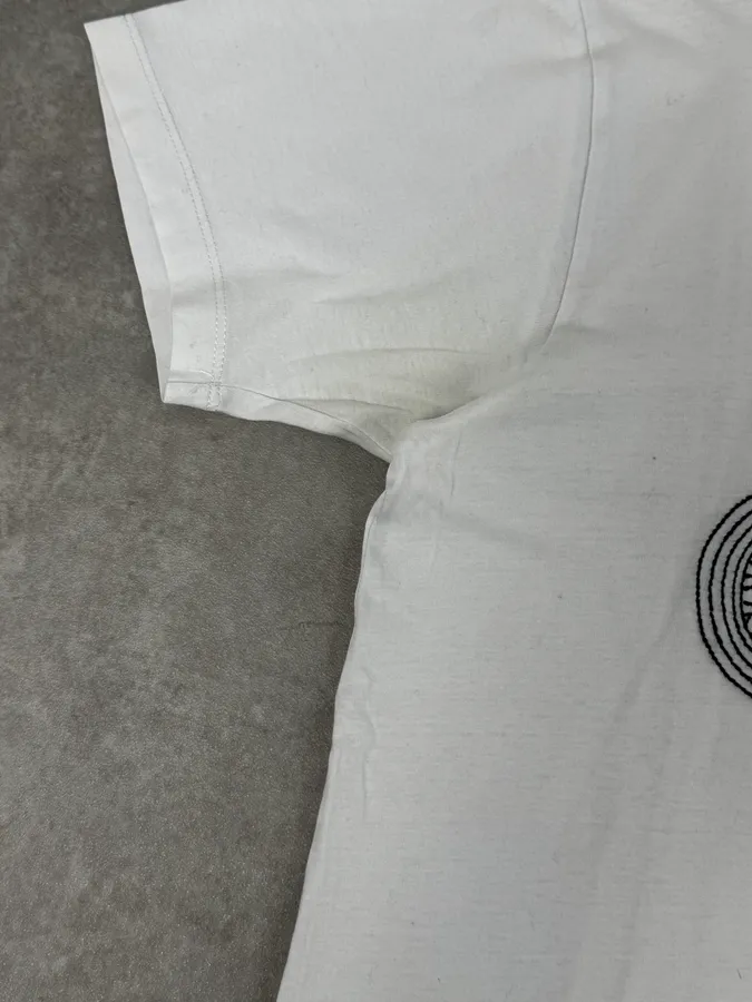 2000s Marc Jacobs White Motorcycle T-Shirt - Image 8
