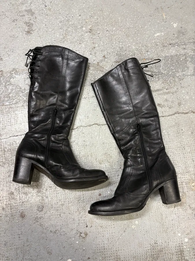 2000s Miu Miu Laces Black Leather Boots - Image 2
