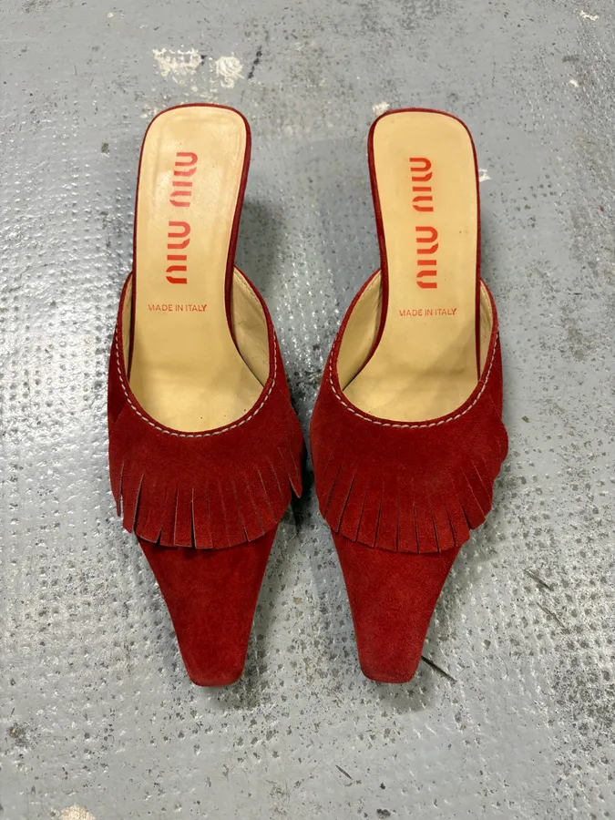 2000s Miu Miu Red Suede Leather Fringed Pumps Heels - Image 2