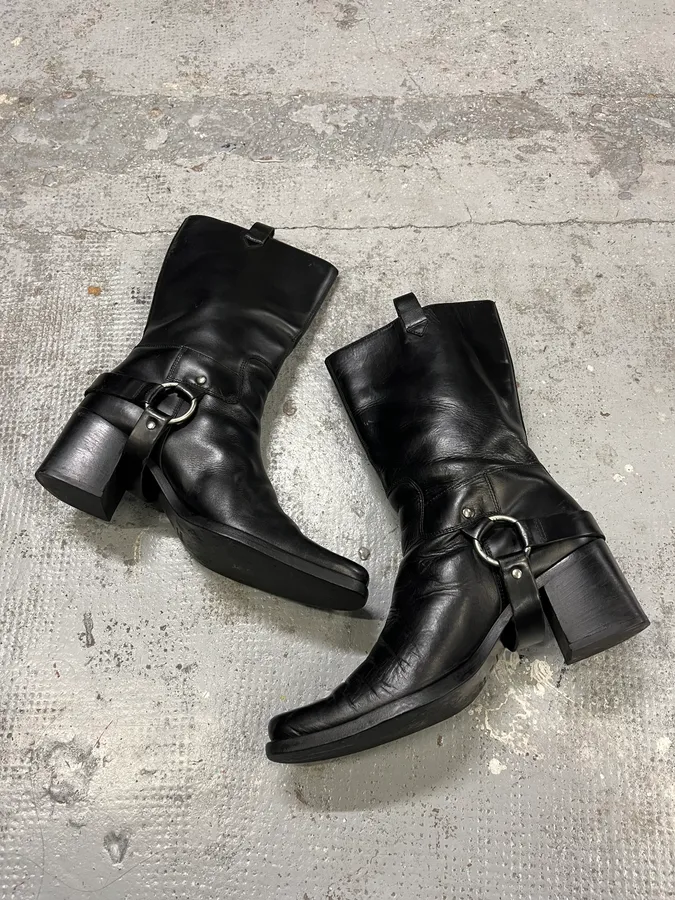 2000s MiuMiu Black Heel Ankle Boots - Image 3