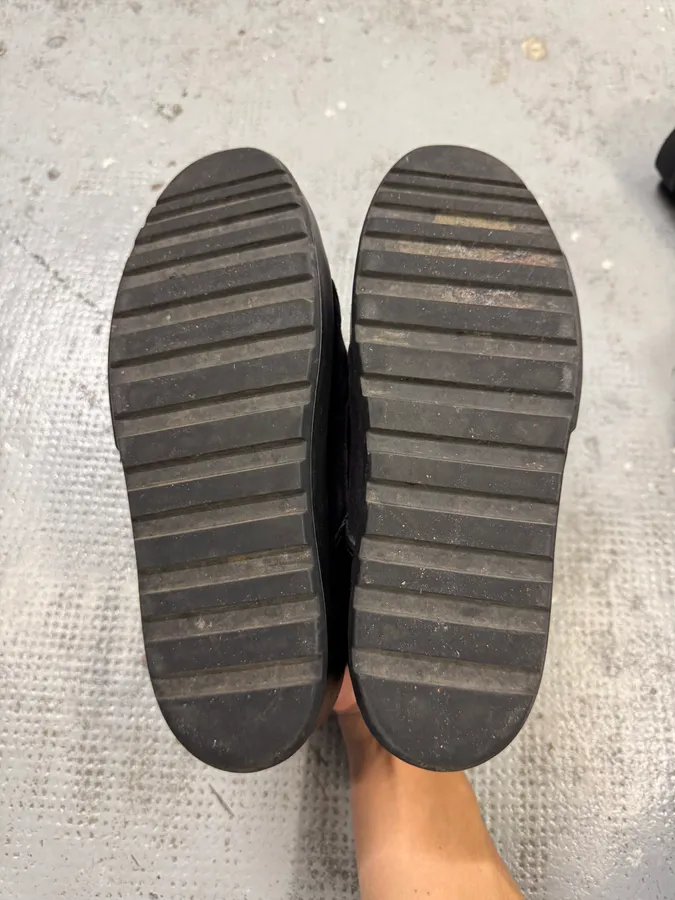 2000s Moncler Black Trainers Low Sneakers - Image 6
