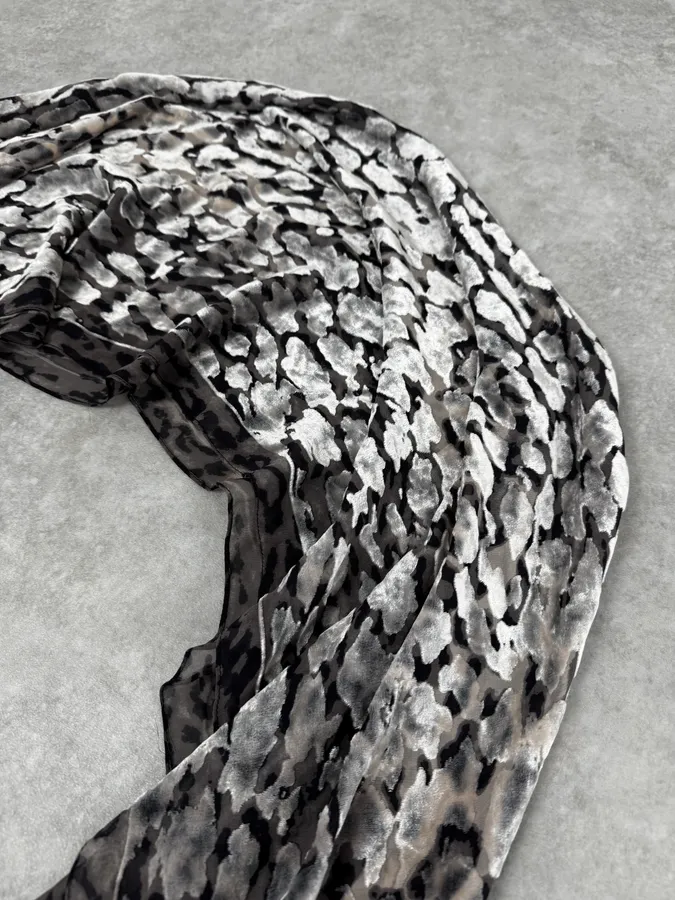2000s Moschino Grey Rock Silk Scarf - Image 3