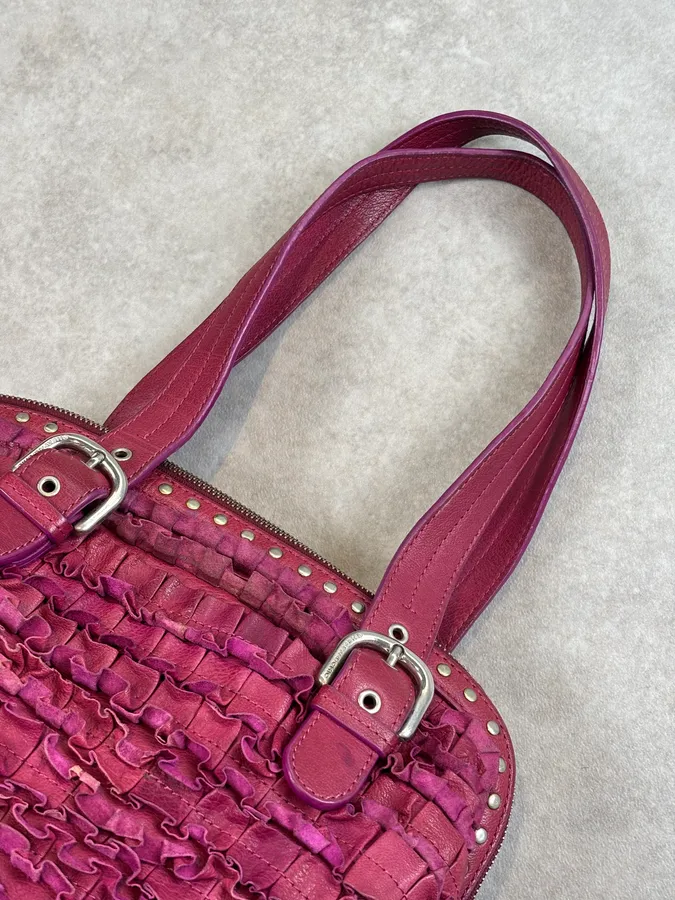 2000s Moschino Pink Fabric Ruffle Shoulder Bag - Image 6