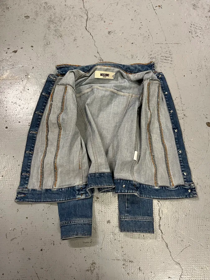 2000s Moschino Pleated Blue Buttoned Denim Jacket - Image 10
